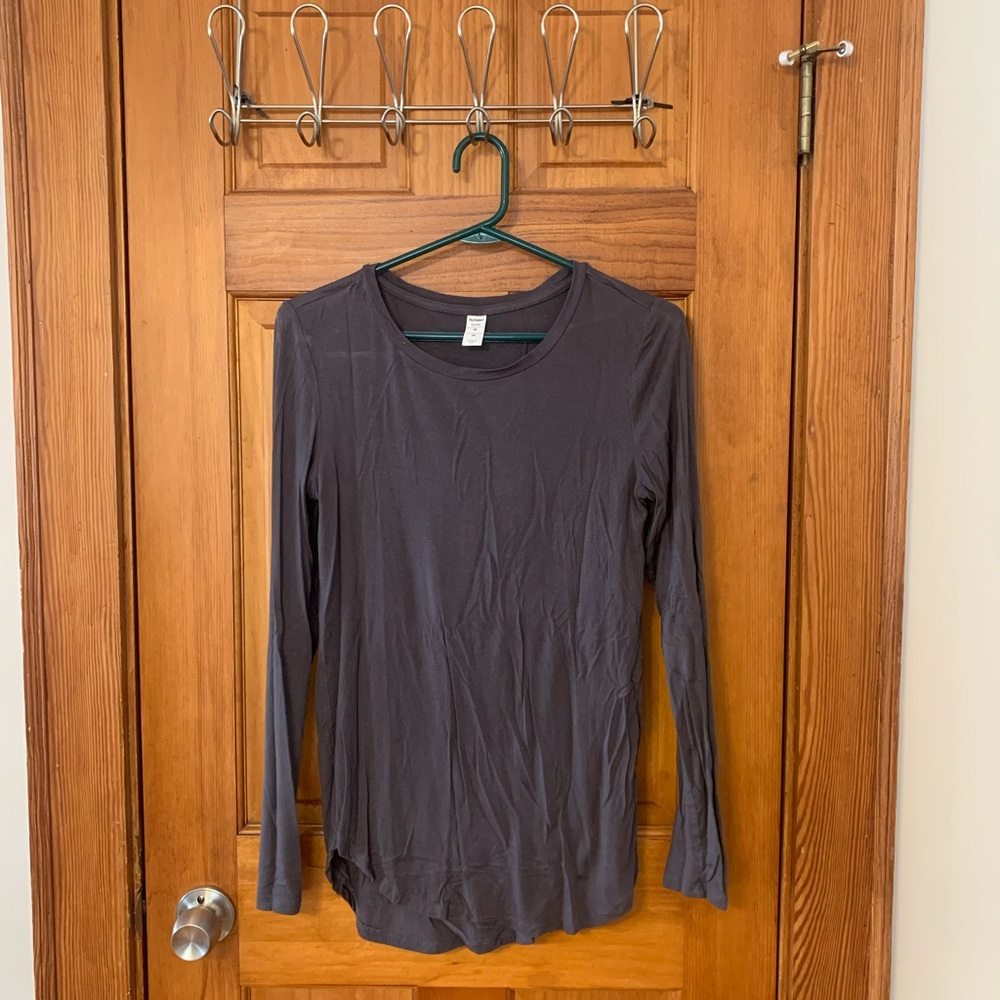 Old Navy Gray Long Sleeve Tee Casual Style